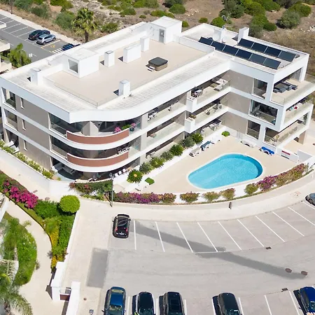 Porto De Mos 105 By Destination Algarve * Lagos