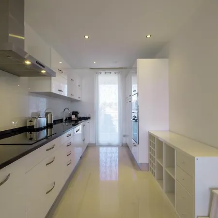 Porto De Mos 105 By Destination Algarve Apartment