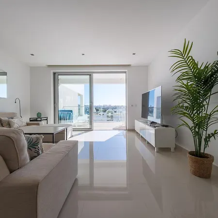 Porto De Mos 105 By Destination Algarve Apartment