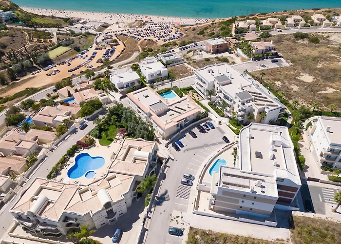 Porto De Mos 105 By Destination Algarve